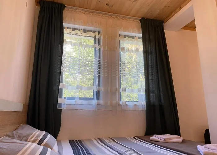 Escape House * Stoykite