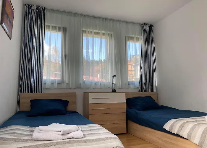 Escape House * Stoykite