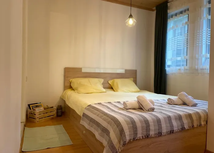 Escape House Apartment *